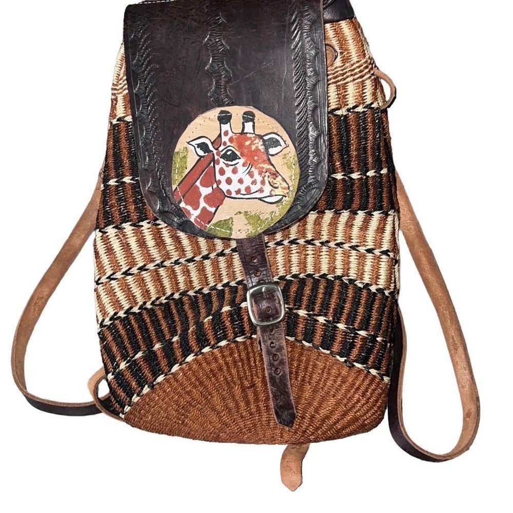 Kenya Artisan Made Sisal Giraffe Themed Colors Durable Flap Safari Backpack Bag - Picture 4 of 6